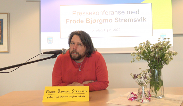 Se pressekonferansen med Åsheims nye rektor